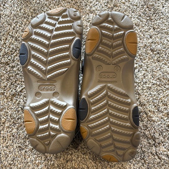 Crocs Tan Clogs - Picture 6 of 6